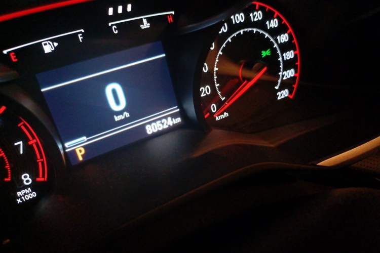 Used Chevrolet Monza 2022 Light Hybrid RS 330T Automatic Comfort Edition Odometer Close Up