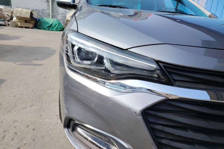 Used Chevrolet Monza 2022 320 Automatic Enjoyment Sunroof Version Right Front Headlight