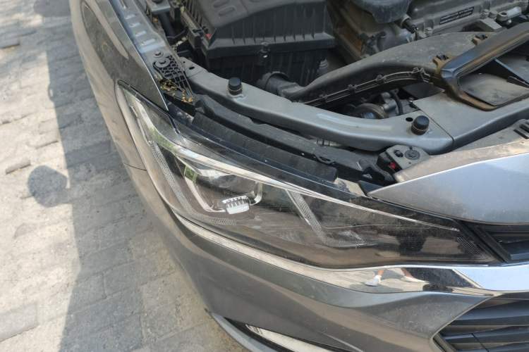 Used Chevrolet Monza 2022 320 Automatic Enjoyment Sunroof Version Right Front Headlight