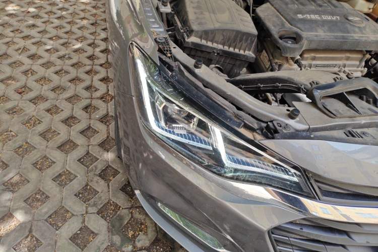 Used Chevrolet Monza 2022 320 Automatic Enjoyment Sunroof Version Right Front Headlight