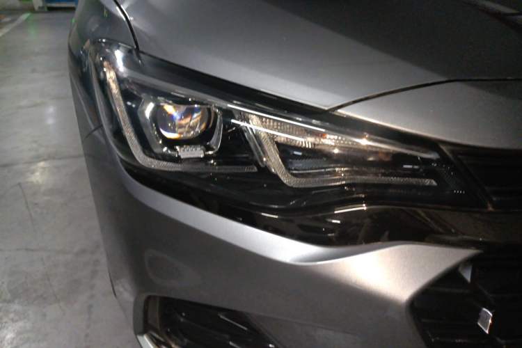 Used Chevrolet Monza 2022 Light Hybrid RS 330T Automatic Comfort Edition Right Front Headlight