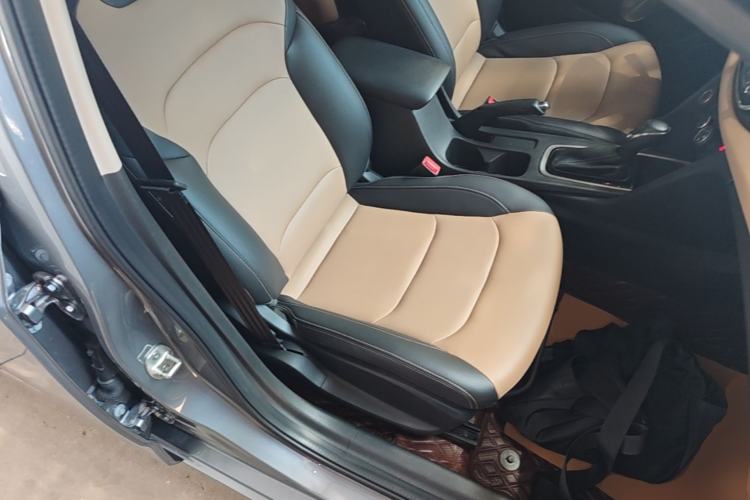 Used Chevrolet Monza 2022 320 Automatic Enjoyment Sunroof Version Right Front Seat
