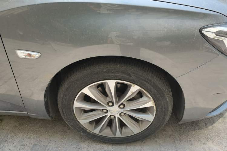 Used Chevrolet Monza 2022 320 Automatic Enjoyment Sunroof Version Right Front Wheel Hub