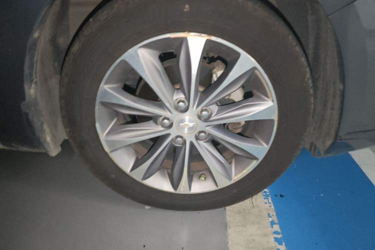 Used Chevrolet Monza 2022 320 Automatic Enjoyment Sunroof Version Right Front Wheel Hub