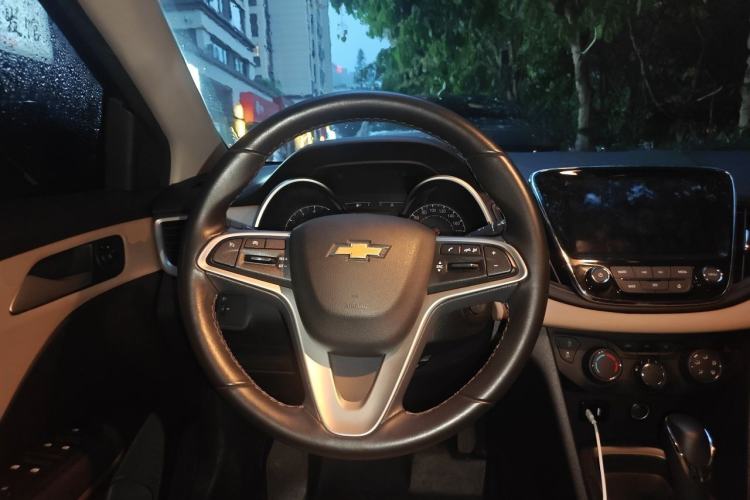 Used Chevrolet Monza 2022 320 Automatic Enjoyment Sunroof Version Steering Wheel