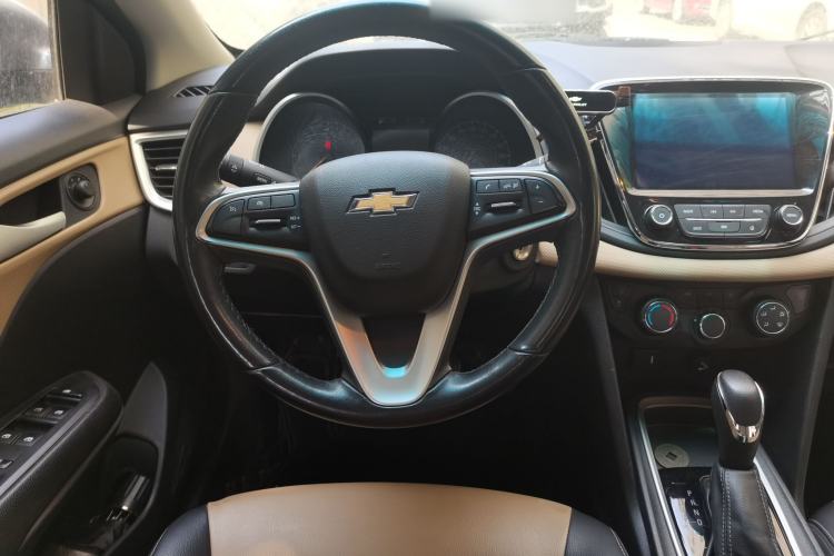 Used Chevrolet Monza 2022 320 Automatic Enjoyment Sunroof Version Steering Wheel