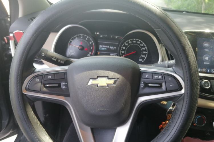 Used Chevrolet Monza 2022 320 Automatic Enjoyment Sunroof Version Steering Wheel