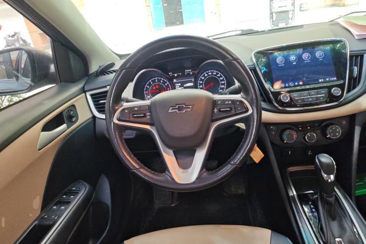 Used Chevrolet Monza 2022 320 Automatic Enjoyment Sunroof Version Steering Wheel