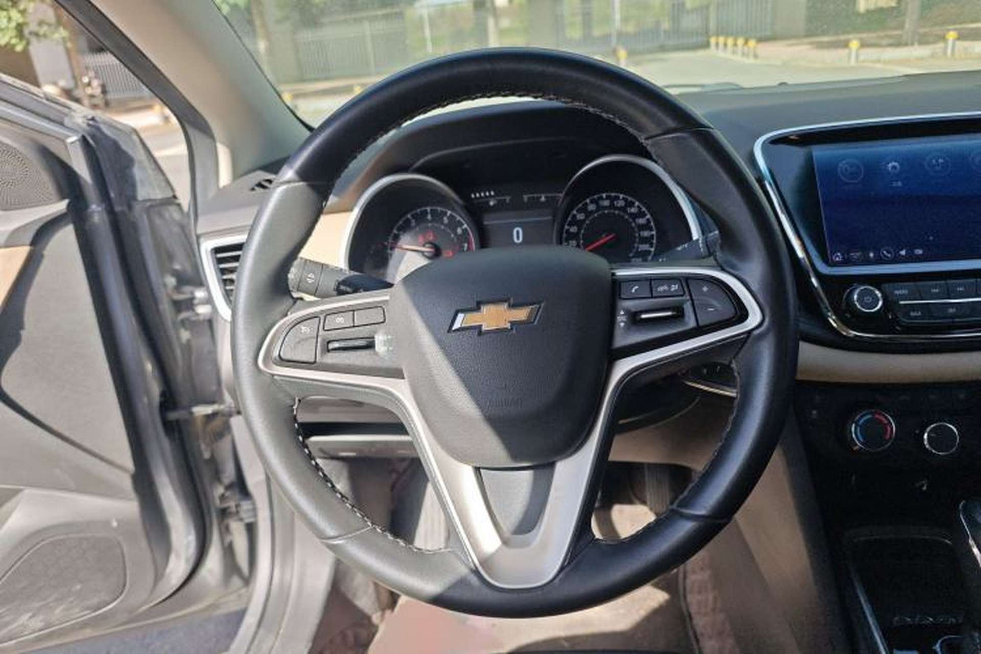 Used Chevrolet Monza 2022 320 Automatic Enjoyment Sunroof Version Steering Wheel