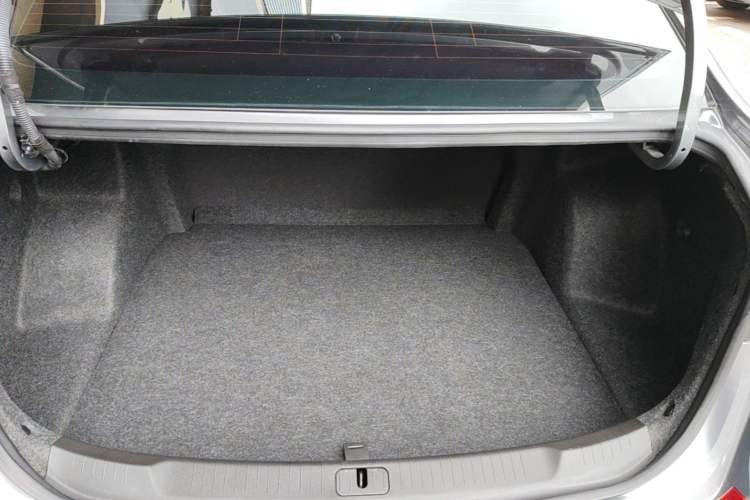 Used Chevrolet Monza 2022 Light Hybrid RS 330T Automatic Comfort Edition Trunk