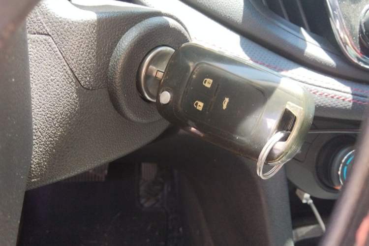 Used Chevrolet Monza 2022 Light Hybrid RS 330T Automatic Comfort Edition Vehicle Key