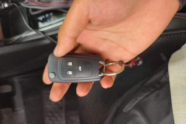 Used Chevrolet Monza 2022 Light Hybrid RS 330T Automatic Comfort Edition Vehicle Key