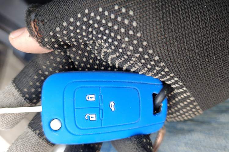 Used Chevrolet Monza 2022 320 Automatic Enjoyment Sunroof Version Vehicle Key