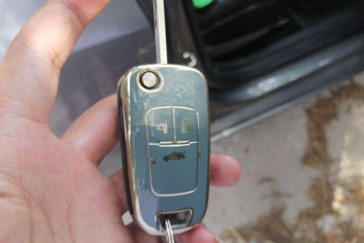 Used Chevrolet Monza 2022 320 Automatic Enjoyment Sunroof Version Vehicle Key