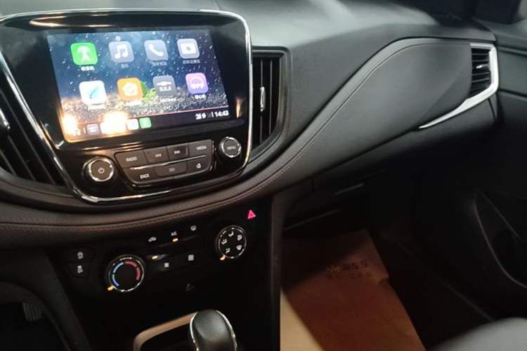 Used Chevrolet Monza 2022 Light Hybrid RS 330T Automatic Comfort Edition Audio And AC Panel