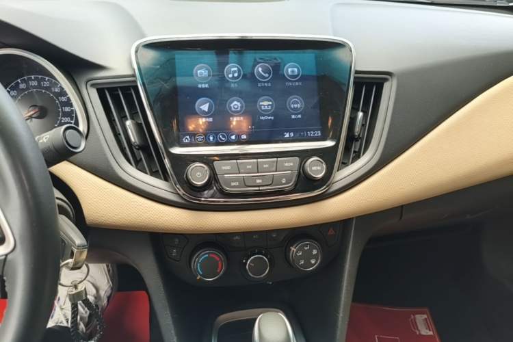 Used Chevrolet Monza 2022 320 Automatic Enjoyment Sunroof Version Audio And AC Panel