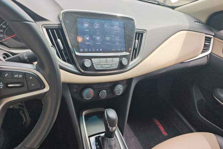 Used Chevrolet Monza 2022 320 Automatic Enjoyment Sunroof Version Audio And AC Panel