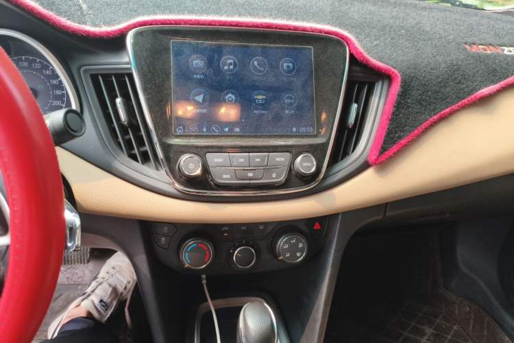 Used Chevrolet Monza 2022 320 Automatic Enjoyment Sunroof Version Audio And AC Panel