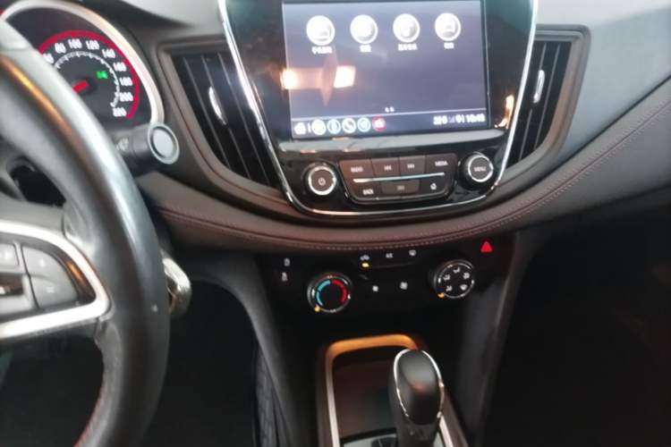 Used Chevrolet Monza 2022 Light Hybrid RS 330T Automatic Comfort Edition Audio And AC Panel