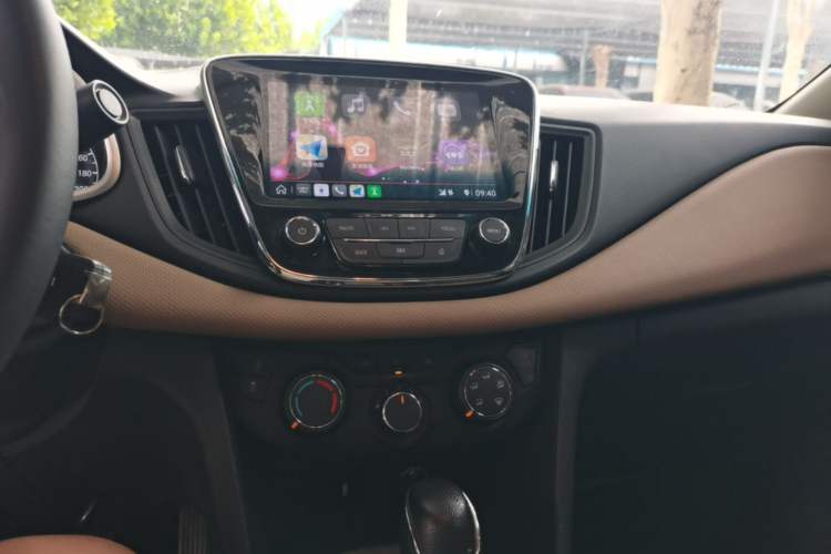 Used Chevrolet Monza 2022 320 Automatic Enjoyment Sunroof Version Audio And AC Panel
