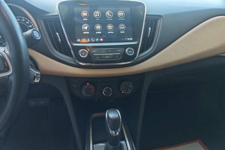 Used Chevrolet Monza 2022 320 Automatic Enjoyment Sunroof Version Audio And AC Panel