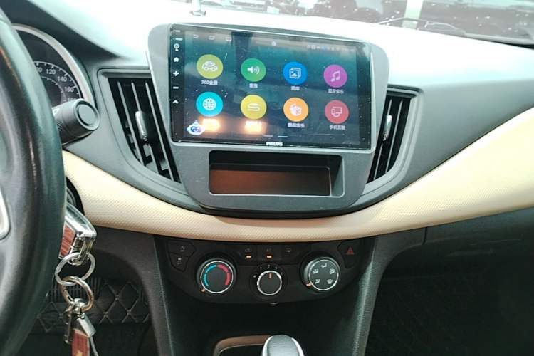 Used Chevrolet Monza 2022 320 Automatic Enjoyment Sunroof Version Audio And AC Panel