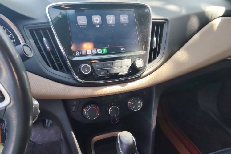 Used Chevrolet Monza 2022 320 Automatic Enjoyment Sunroof Version Audio And AC Panel