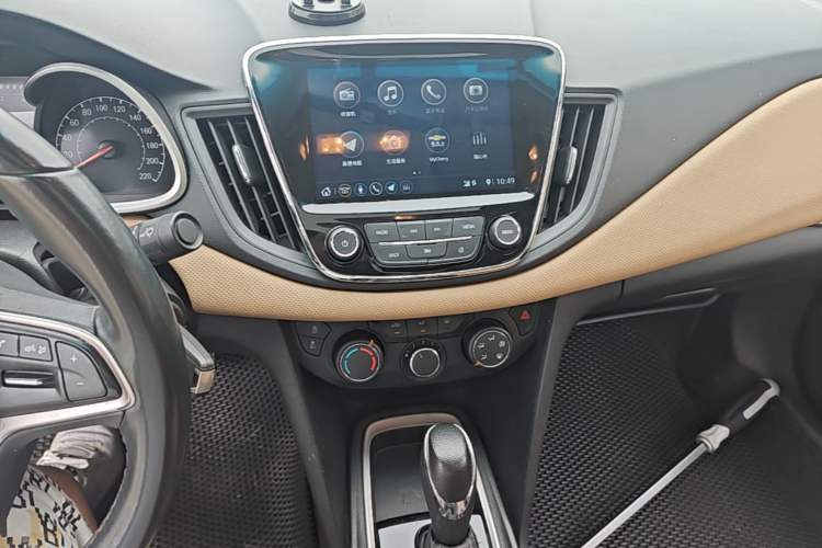 Used Chevrolet Monza 2022 320 Automatic Enjoyment Sunroof Version Audio And AC Panel
