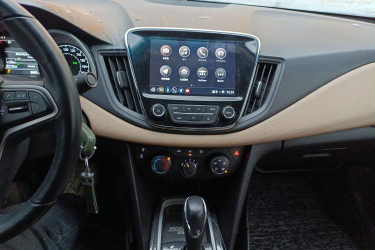 Used Chevrolet Monza 2022 320 Automatic Enjoyment Edition Audio And AC Panel