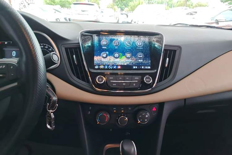 Used Chevrolet Monza 2022 320 Automatic Enjoyment Sunroof Version Audio And AC Panel