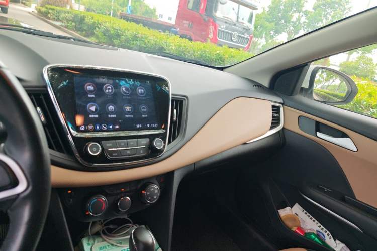 Used Chevrolet Monza 2022 320 Automatic Enjoyment Sunroof Version Audio And AC Panel