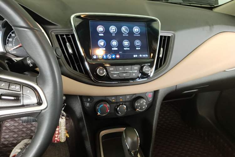 Used Chevrolet Monza 2022 320 Automatic Enjoyment Edition Audio And AC Panel