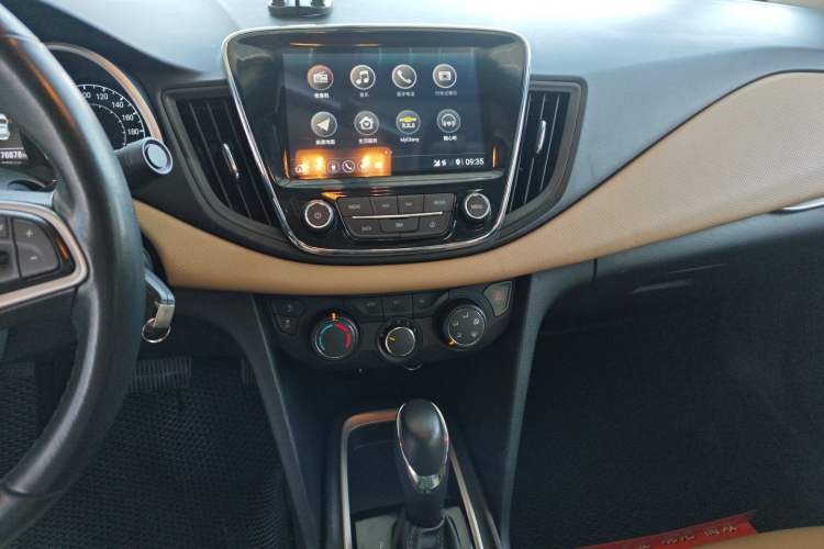 Used Chevrolet Monza 2022 320 Automatic Enjoyment Sunroof Version Audio And AC Panel