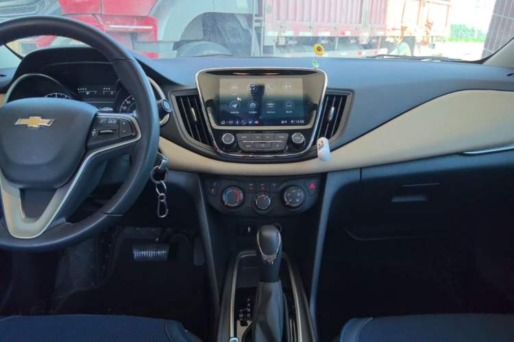Used Chevrolet Monza 2022 320 Automatic Enjoyment Sunroof Version Audio And AC Panel