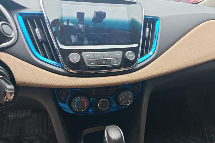 Used Chevrolet Monza 2022 320 Automatic Enjoyment Edition Audio And AC Panel