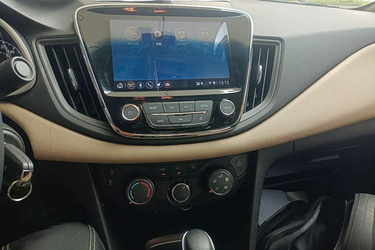 Used Chevrolet Monza 2022 320 Automatic Enjoyment Sunroof Version Audio And AC Panel