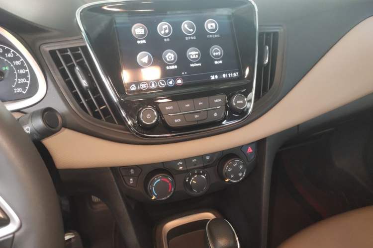 Used Chevrolet Monza 2022 320 Automatic Enjoyment Edition Audio And AC Panel