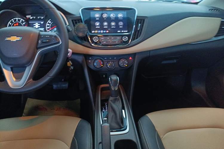 Used Chevrolet Monza 2022 320 Automatic Enjoyment Sunroof Version Audio And AC Panel