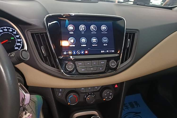 Used Chevrolet Monza 2022 320 Automatic Enjoyment Sunroof Version Audio And AC Panel