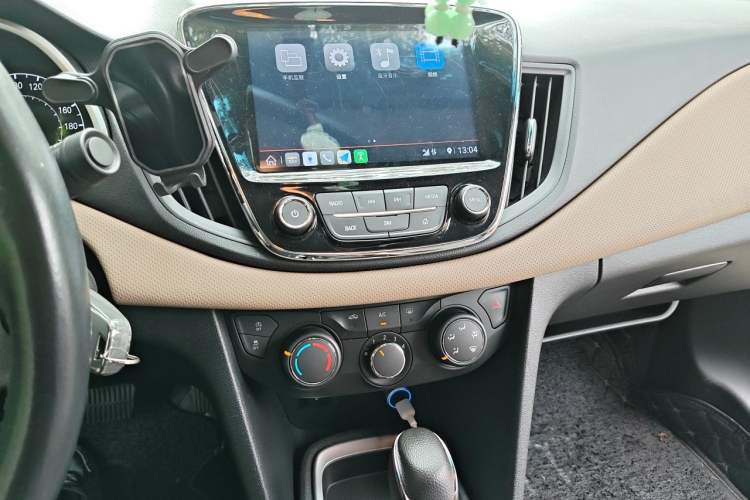 Used Chevrolet Monza 2022 320 Automatic Enjoyment Sunroof Version Audio And AC Panel