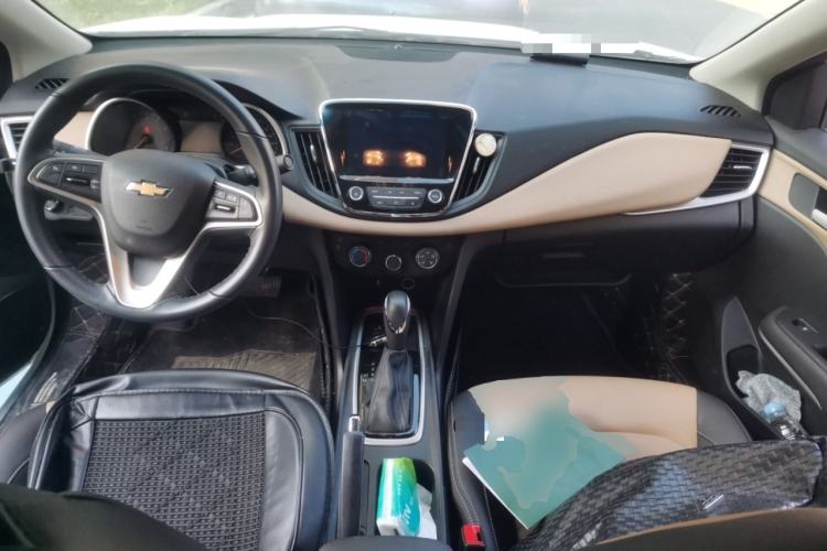 Used Chevrolet Monza 2022 320 Automatic Enjoyment Sunroof Version Center Console