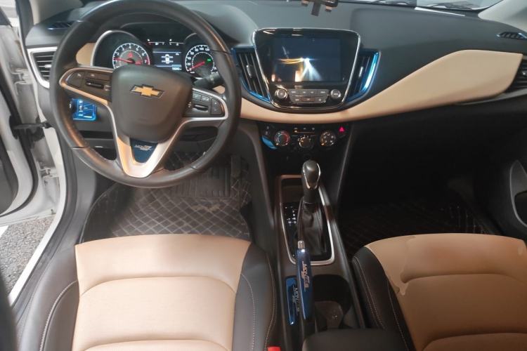 Used Chevrolet Monza 2022 320 Automatic Enjoyment Edition Center Console