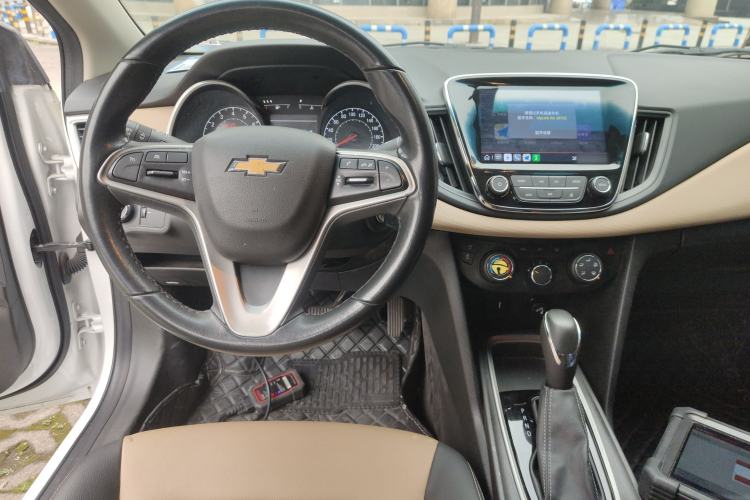 Used Chevrolet Monza 2022 320 Automatic Enjoyment Sunroof Version Center Console