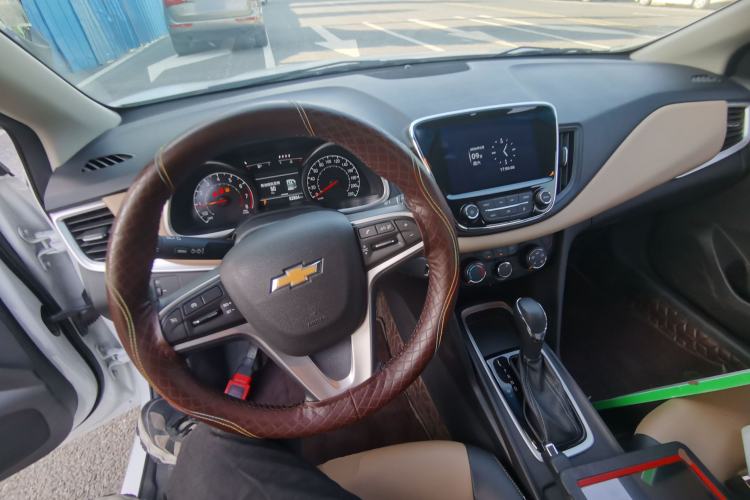 Used Chevrolet Monza 2022 320 Automatic Enjoyment Sunroof Version Center Console