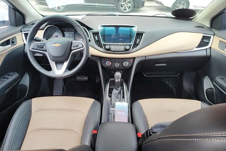Used Chevrolet Monza 2022 320 Automatic Enjoyment Sunroof Version Center Console