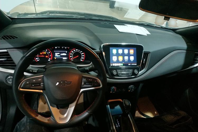 Used Chevrolet Monza 2022 Light Hybrid RS 330T Automatic Comfort Edition Center Console