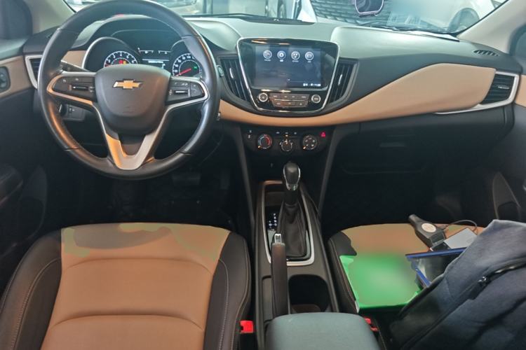 Used Chevrolet Monza 2022 320 Automatic Enjoyment Sunroof Version Center Console