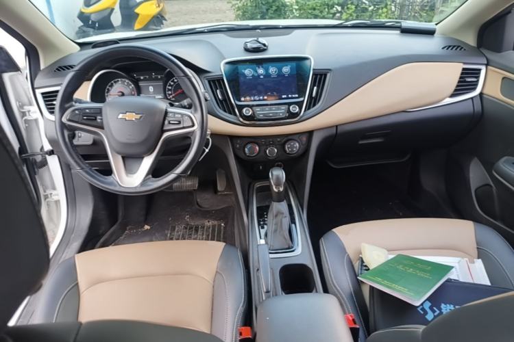 Used Chevrolet Monza 2022 320 Automatic Enjoyment Sunroof Version Center Console