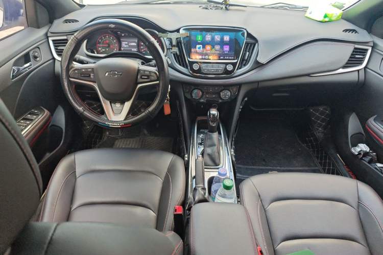 Used Chevrolet Monza 2022 Light Hybrid RS 330T Automatic Comfort Edition Center Console