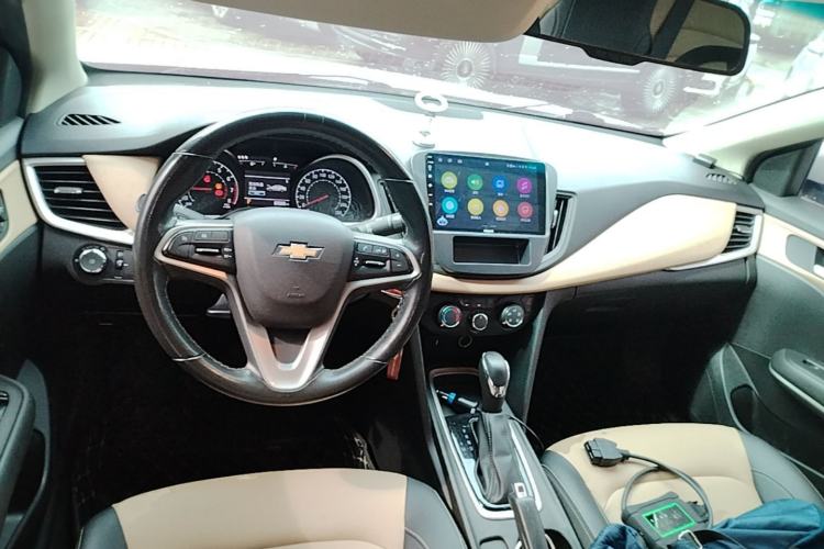 Used Chevrolet Monza 2022 320 Automatic Enjoyment Sunroof Version Center Console